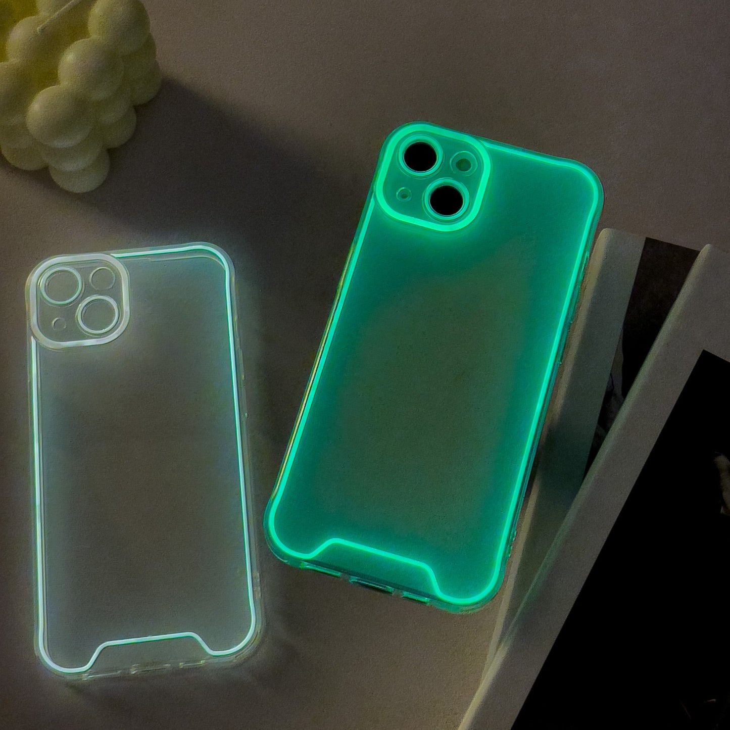Christmas Phone Case with Glow-in-the-Dark Feature – Holiday Edition